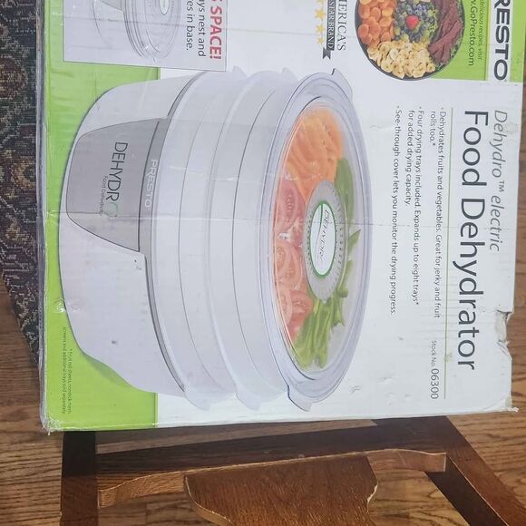 Presto Dehydro Electric Food Dehydratator - Picture 1 of 5